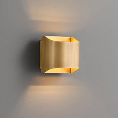 Leclerc Brass Wall Lamp - Franing