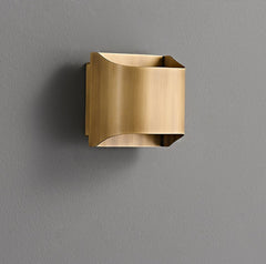 Leclerc Brass Wall Lamp - Franing