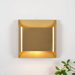Leclerc Brass Wall Lamp - Franing
