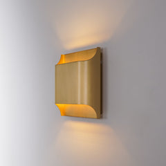 Leclerc Brass Wall Lamp - Franing