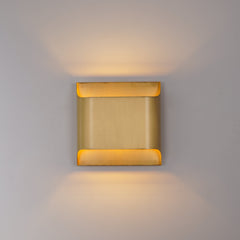 Leclerc Brass Wall Lamp - Franing
