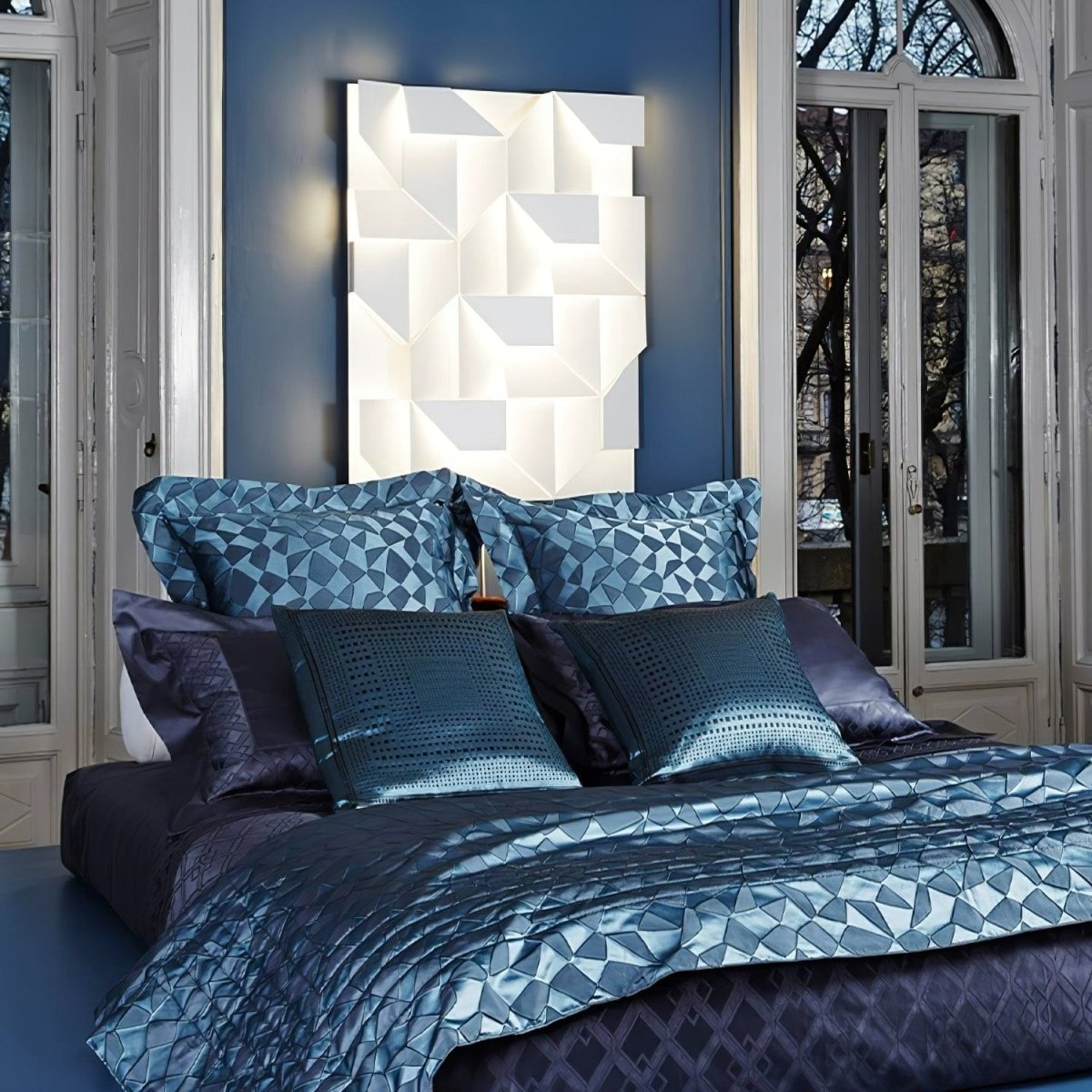 Shadows Grand Sconce by Franing - Metal wall light .shop all .wall